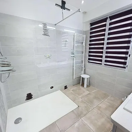 Maison Spacieuse 4 Chambres, Proche Plage, Terrasse, Parking, Wi-fi - Fr-1-361-559 Ferienhaus